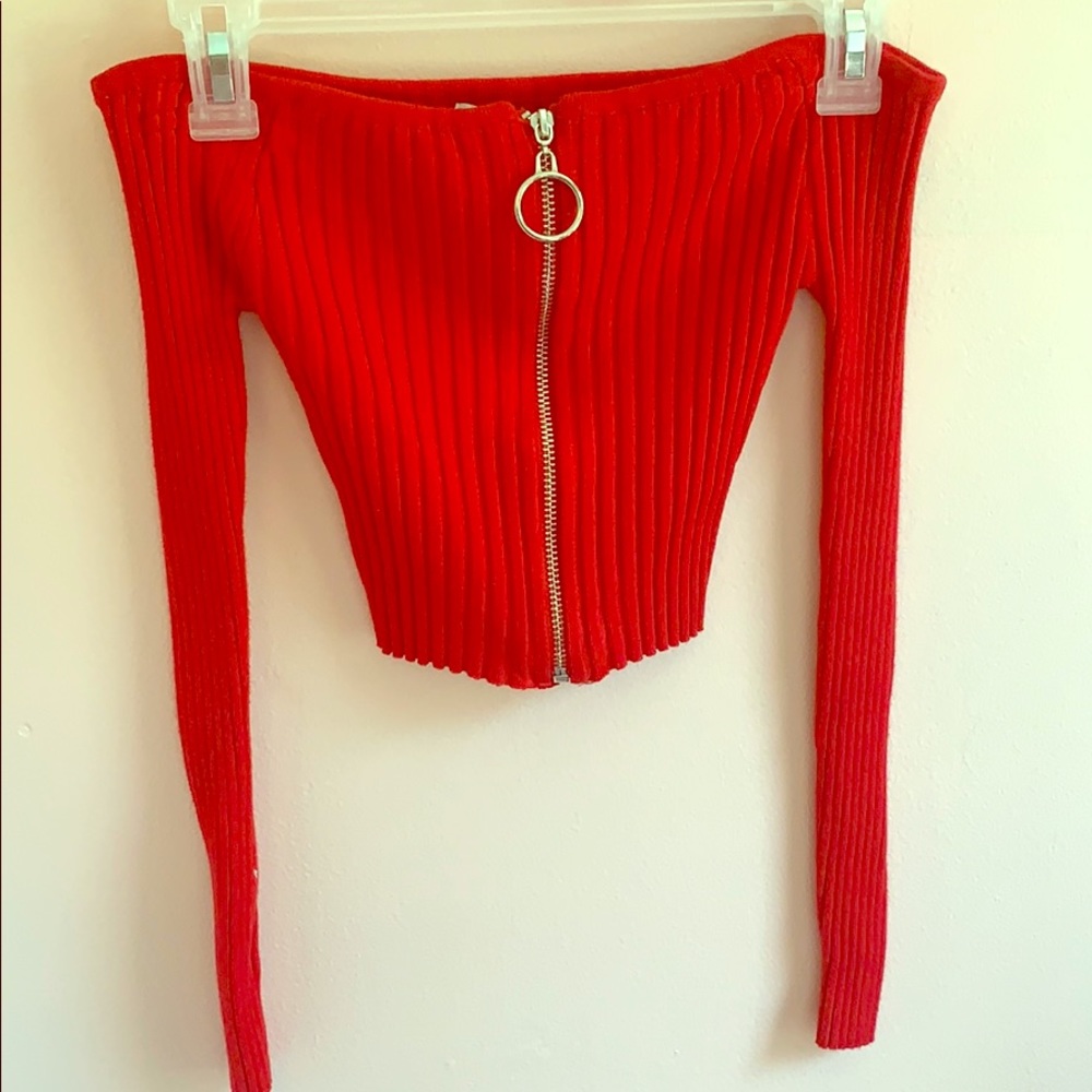 Off-the-shoulder zip-up crop top